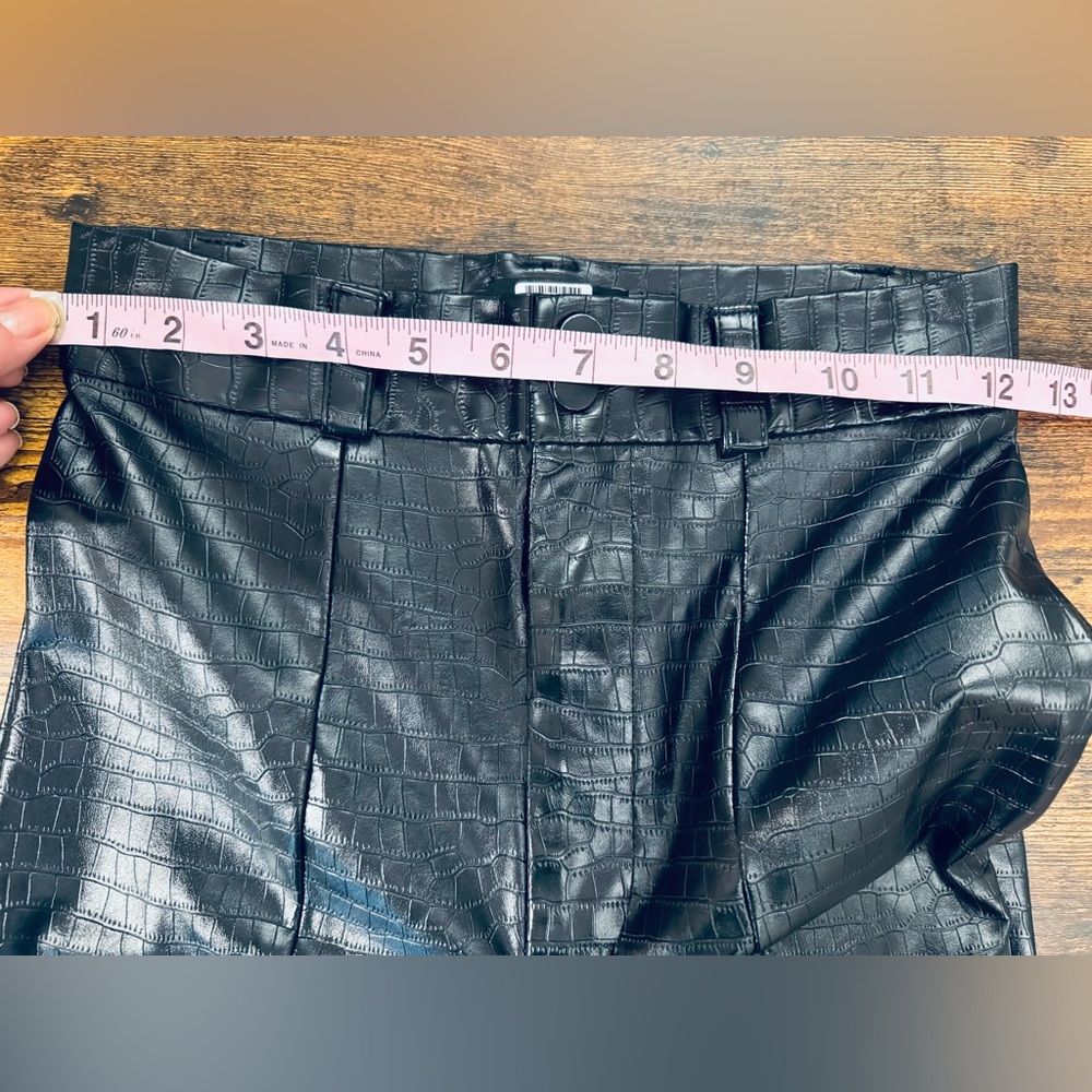 Bardot croc vegan leather pant in croc black-Size 2 NWOT - Picture 9 of 10